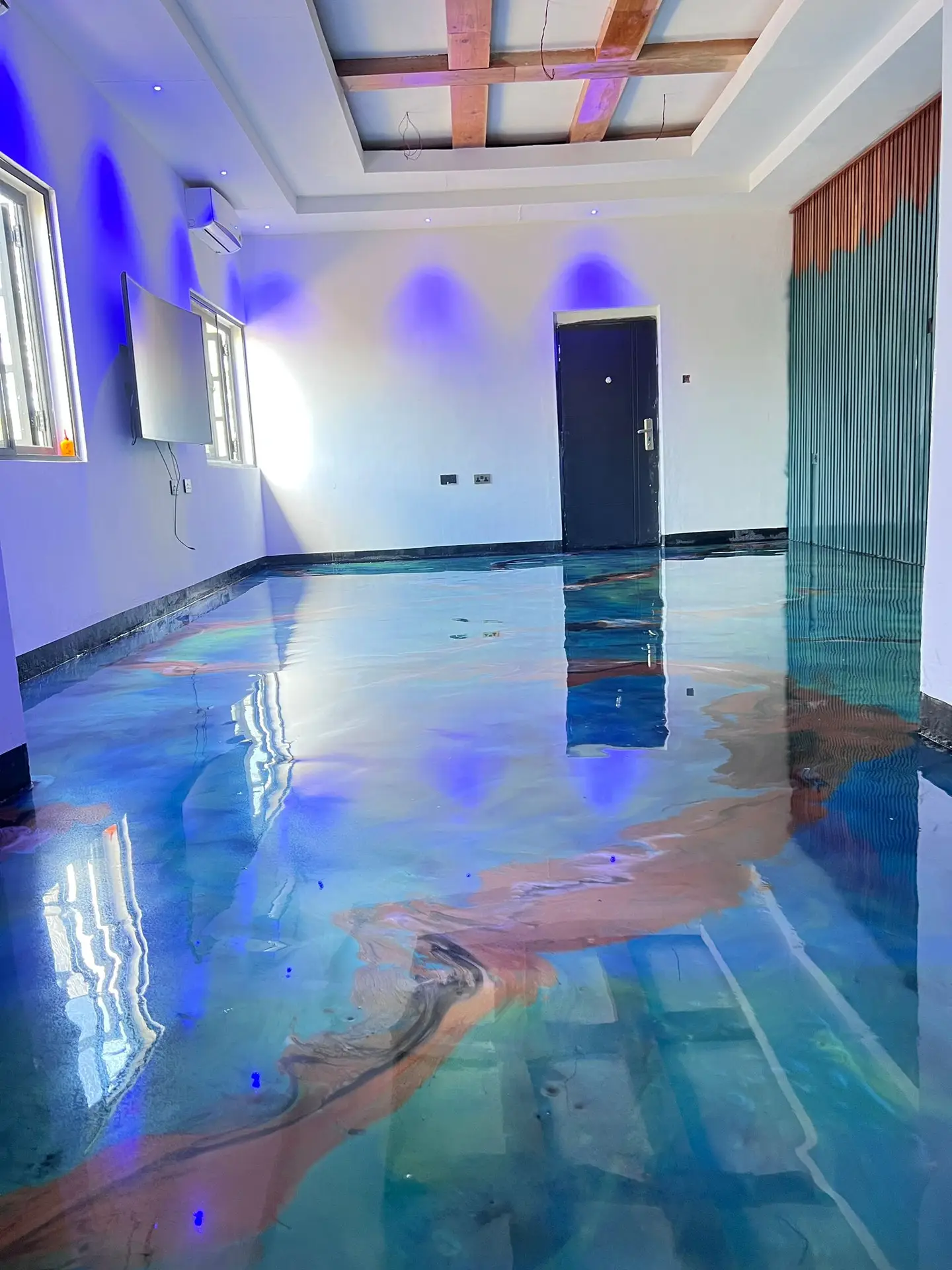 lexyhandsofgold epoxy floor 1